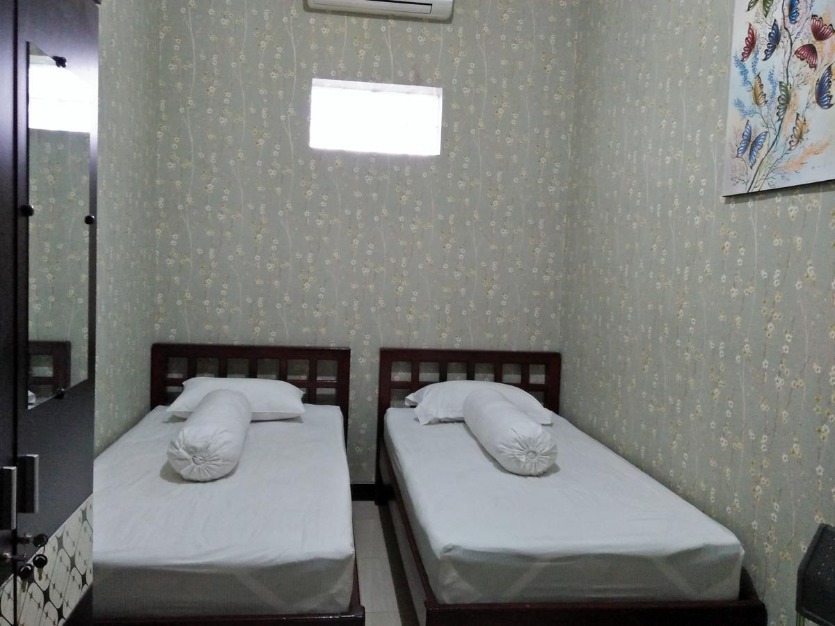 Papyrus Homestay Баньюванги Экстерьер фото